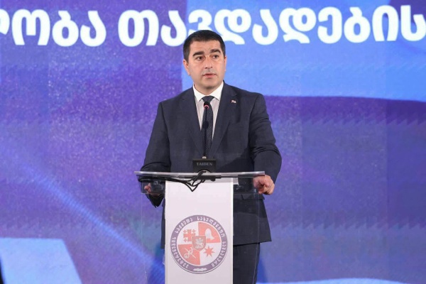 შალვა პაპუაშვილი – ძვირფასო ვეტერანებო, საქართველოს წინაშე თქვენი ვალი ღირსეულად მოიხადეთ, მადლობა სამსახურისთვის, სიმტკიცისა და მაგალითისთვის, რომელსაც მომავალ თაობას უტოვებთ