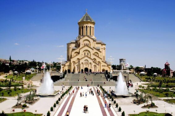 ვერტმფრენის ჩამოვარდნის შედეგად დაღუპულებს 2 აგვისტოს სამების საკათედრო ტაძარში დაასვენებენ