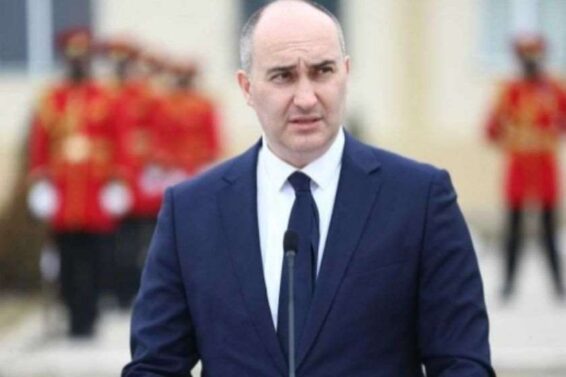 "დღეს პატივს მივაგებთ ჩვენს გმირებს, პირობას ვდებთ, რომ გავაგრძელებთ მათ ოჯახებზე ზრუნვას"- თავდაცვის მინისტრი