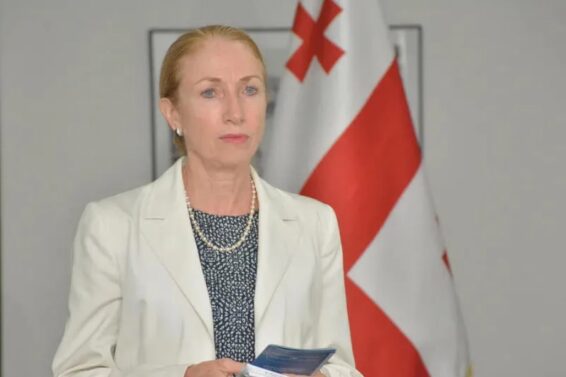 "ჩვენ გვერდით ვუდგავართ საქართველოს 30 წელია, რადგანაც გვჯერა თქვენი ევროპული მომავლის"-კელი დეგნანი