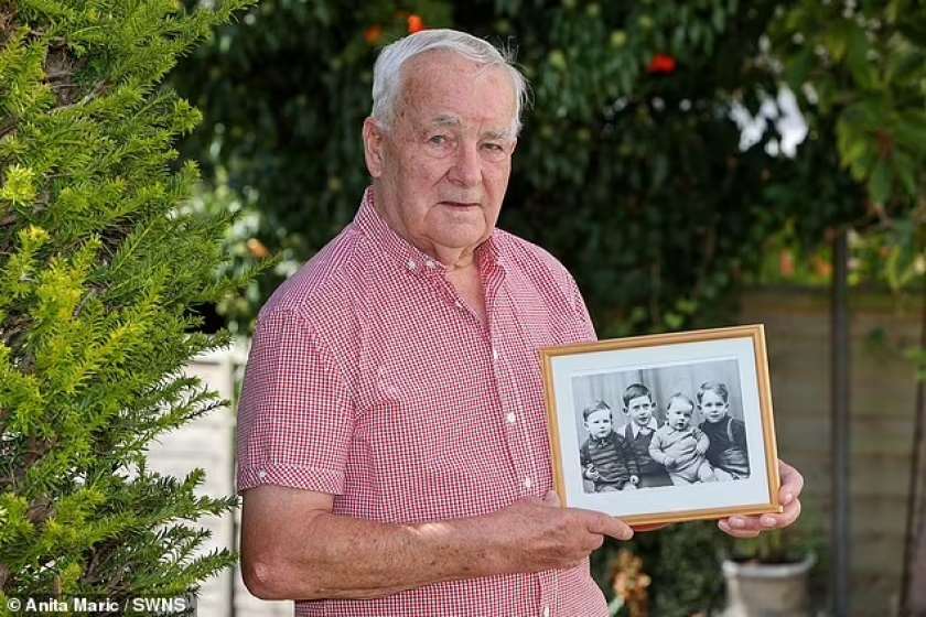 გაშვილებულმა კაცმა 77 წლის შემდეგ საკუთარი ძმები იპოვა
