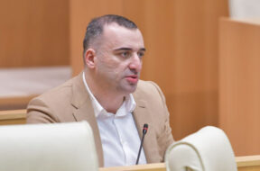 1643121644-რატი-იონათამიშვილი-1