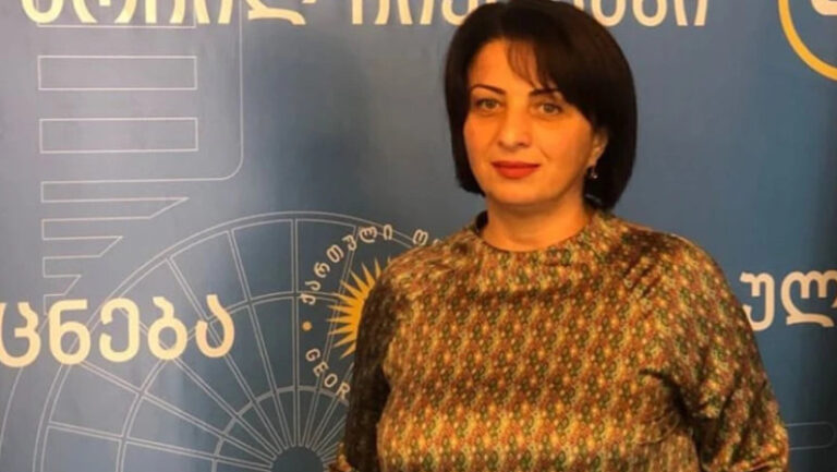 ბათუმის საკრებულოს "ქართული ოცნების" დეპუტატმა ნინო ცხვარაძემ პარტია დატოვა და "ხალხის ძალას"-ს შეუერთდა