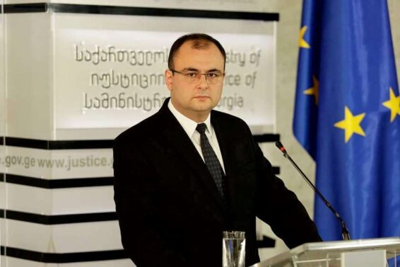 "ვინმე თუ ბედავს და ამბობს, რომ ექიმმა შესაძლოა, ვინმე მოწამლოს, ეს ამორალურია"- რატი ბრეგაძე