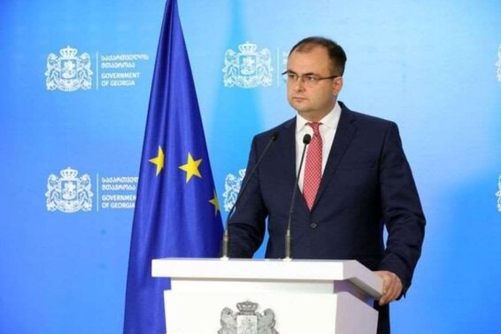 "სამწუხაროა, რომ ნებსით თუ უნებლიეთ, შენიღბულ წითელარმიელთა მხარეს აღმოჩნდა"-რატი ბრეგაძე მარგველაშვილს პასუხობს