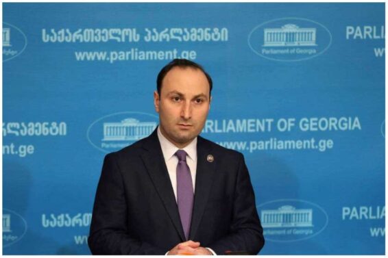 პრეზიდენტმა კონსტიტუცია რადიკალური ოპოზიციის, „ნაცმოძრაობის“ იმედით დაარღვია