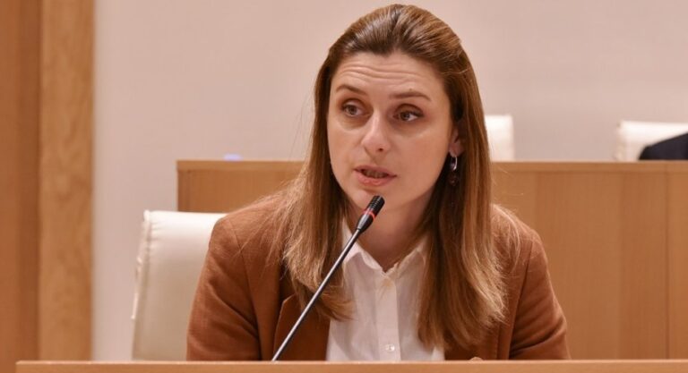 "ვანო მერაბიშვილის გააქტიურება ძალიან ხელსაყრელი და მაშველი რგოლია "ქართული ოცნებისთვის"- თეონა აქუბარდია
