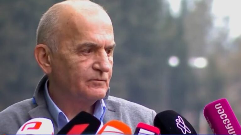 "საკვების მიღება კიდევ უფრო შეამცირა" – ზურაბ ჩხაიძე სააკაშვილზე