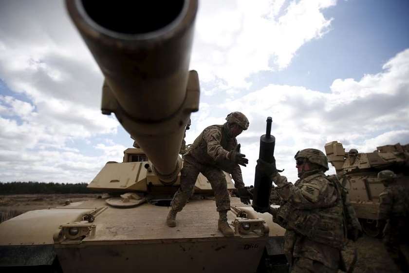 აშშ უკრაინას ურანის შემცველ საბრძოლო მასალას პირველად გადასცემს – Reuters