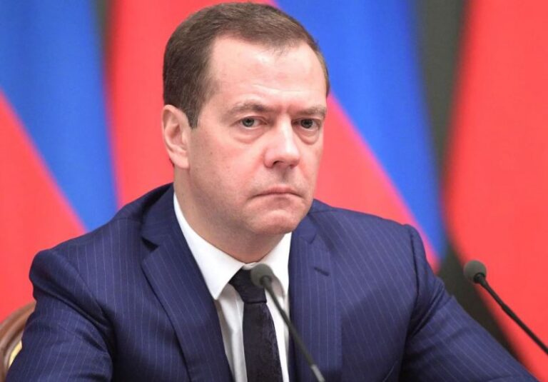 რუსეთის ჯარმა კიევამდე უნდა მიაღწიოს, ველოდებით ოდესის დაბრუნებასაც, ის რუსული ქალაქია – მედვედევი
