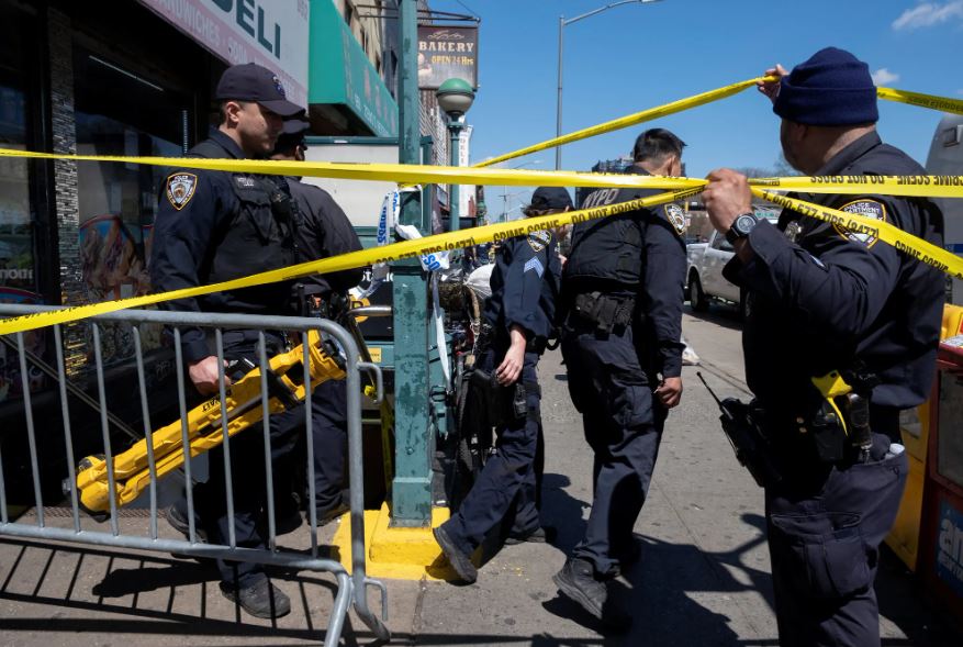 ნიუ იორკის მეტროში სროლის შედეგად ერთი ადამიანი დაიღუპა, ხუთი კი დაშავდა