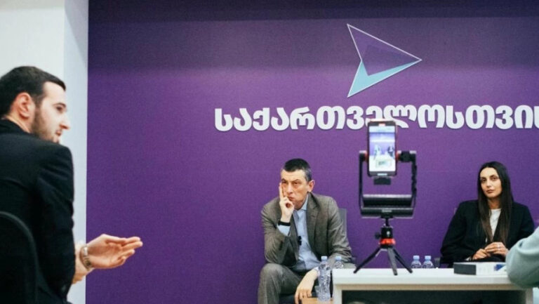 "ვინმეს თუ ჰგონია, რომ ჩვენზე სწრაფად მიიყვანს ევროკავშირში ამ ქვეყანას, ძალიან ცდება"-გიორგი გახარია