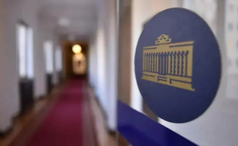 13 მაისიდან პარლამენტში იმოქმედებს უსაფრთხოების ყვითელი დონე, შენობაში დაიშვებიან მხოლოდ ტელევიზიების ჟურნალისტები