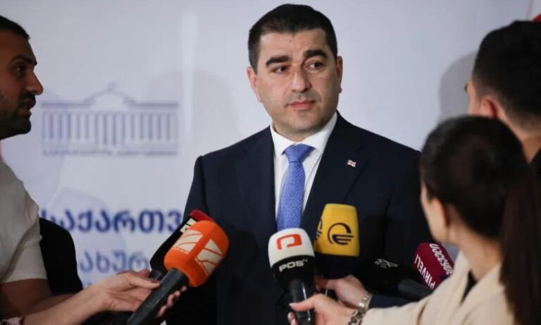 ხედავთ, რომ "ნაციონალური მოძრაობა" თავისი მეთოდებით თურმე არსად წასულა, აღმოჩნდა, რომ იმავე მეთოდებით ფარულად იწერს ინტიმურ სცენებს და ამით აშანტაჟებს ადამიანებს -შალვა პაპუაშვილი