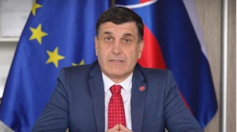 ევროპარლამენტის წევრის სრული პასუხისმგებლობით ვაცხადებ, რომ არ არსებობს არცერთი სხვა კანდიდატი სახელმწიფო, რომელიც ისე თანმიმდევრულად მოქმედებს, როგორც საქართველო თავისი გაწევრიანების წინა პროცესში -ბრანისლავ ონდრუში