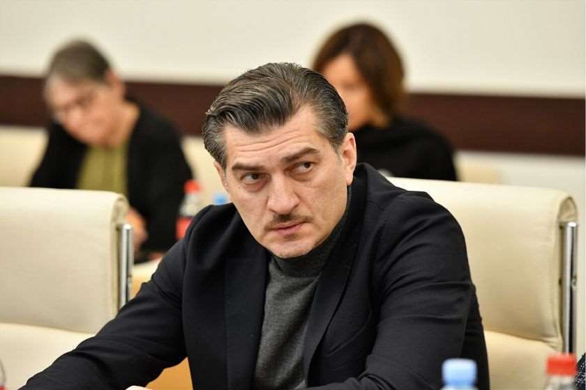 რა ნიშნით შეირჩა მიხეილ ყაველაშვილი ანუ რატომ უნდა დავუბრუნდეთ ძლიერ საპრეზიდენტო მმართველობას?! -ზაურ ნაჭყებია