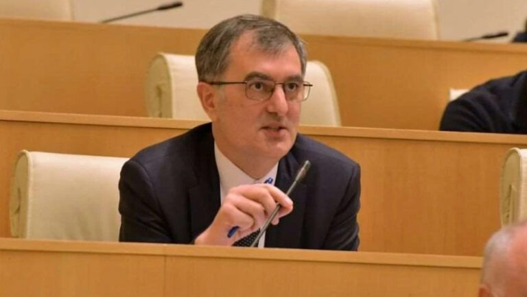 შევარდნაძის დროს, როცა ყველა სახელმწიფო სტრუქტურა ჩამოშლილი იყო, მაშინ ხდებოდა აფხაზეთიდან დაღუპულთა საფლავების მოძიება და გადმოსვენება და სააკაშვილმა ჩაშალა ეს პროცესი-სოზარ სუბარი