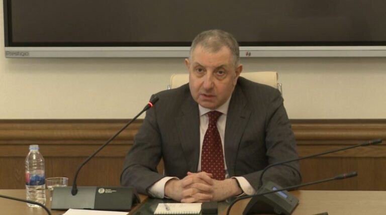 სიგიჟესთან რომ გვქონდა საქმე, მგონი, ამას დამატებითი განმარტებები აღარ სჭირდება, მაგრამ უცხოურ შეხვედრებზე ჩემთან არასდროს ყოფილა საუბარი, რომ გინდა, არ გინდა, უნდა გვეომა -ზურაბ ნოღაიდელი