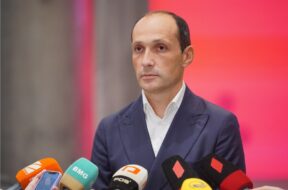 ლევან დავითაშვილი1