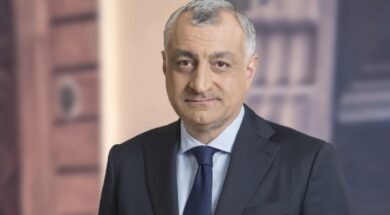 მამუკა ხაზარაძე