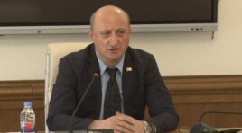 26 მაისის ღამის შემდეგ, ყველამ გავიგეთ, რომ რუსთაველის მიმდებარე ტერიტორიაზე, მაღაზიის სახურავზე იპოვეს ორი გვამი, გავრცელდა ხმა, თითქოს ელექტროენერგიით დაიღუპნენ -დავით ლორთქიფანიძე