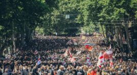 დღეს საქართველოში ოჯახის სიწმინდისა და მშობლების პატივისცემის დღე აღინიშნება