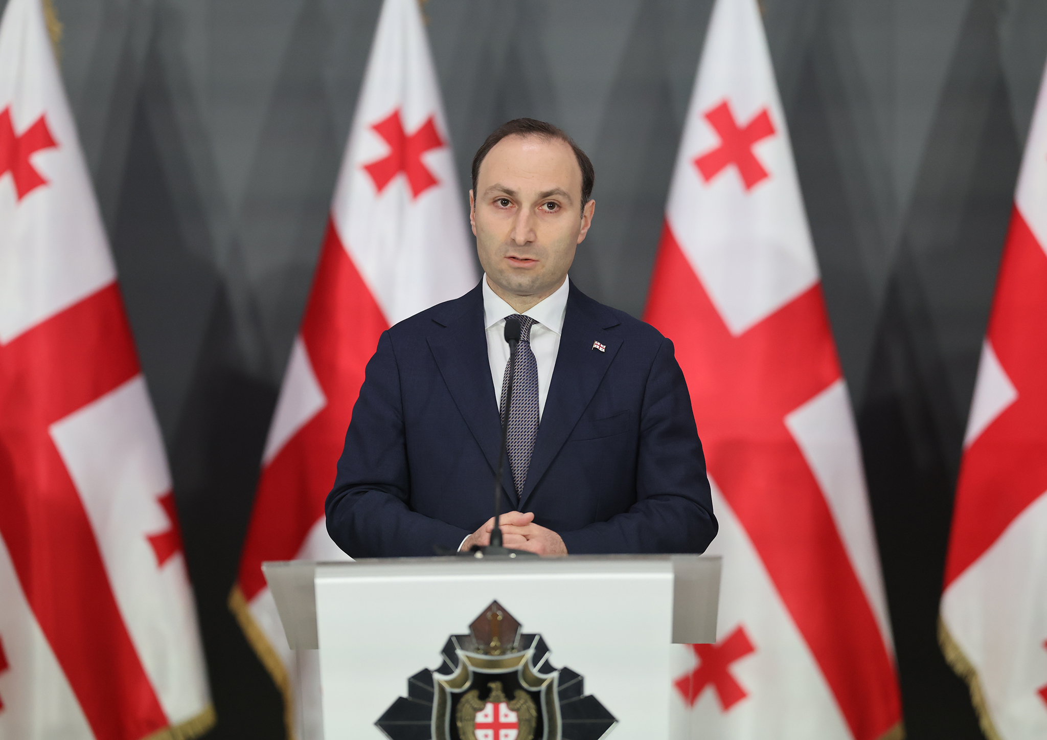 გიორგი ბაჩიაშვილი დაკავებიდან მოყოლებული არაერთ ზღაპარს ჰყვება და ალბათ გააგრძელებს ამ ზღაპრების მოყოლას, ის დამსახურებულად განთავსებულია იქ, სადაც უნდა იყოს -ანრი ოხანაშვილი