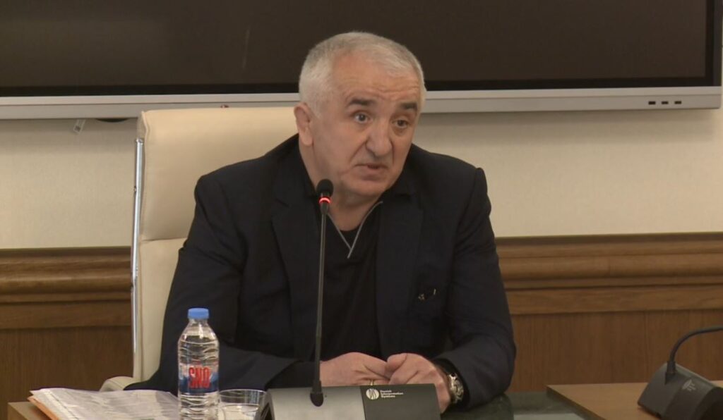 ოთხი ადამიანი ნახევარი წუთი თავში მირტყამდა ჩექმებით, საავადმყოფოში კი, გადასხმებს მიკეთებდნენ, რათა წყლით გავსებულიყო ფილტვები და გავთიშულიყავი -ვალერი გელაშვილი