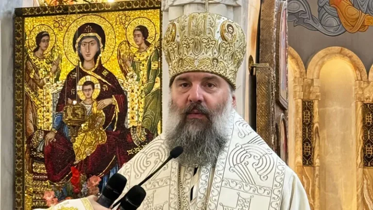 მხოლოდ სიმდაბლის მეშვეობით შეიძლება ადამიანმა მიაღწიოს სიწმინდეს და სულიერებას, სწორედ ამ თვისებებით გამოირჩევა წმინდა ნიკოლოზი, ამაში უნდა მივბაძოთ მას – მეუფე შიო