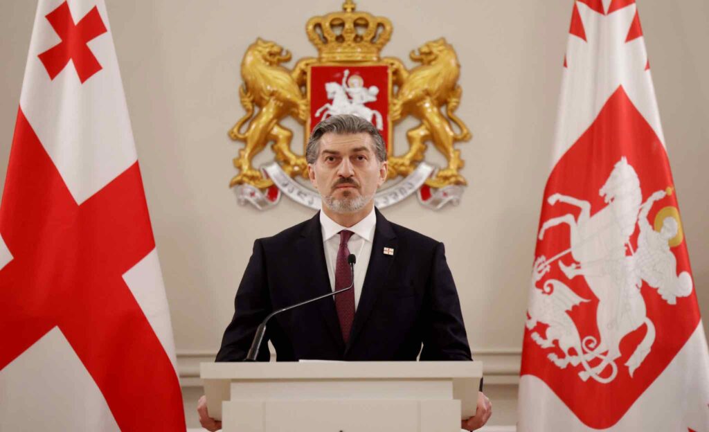 ძლიერი ოჯახი ქმნის ადამიანის სულიერი სიმტკიცის საფუძველს, აქ ყალიბდება ეროვნული და ქრისტიანული ღირებულებები, ყველას გილოცავთ ოჯახის სიწმინდისა და მშობლების პატივისცემის დღეს-პრეზიდენტი