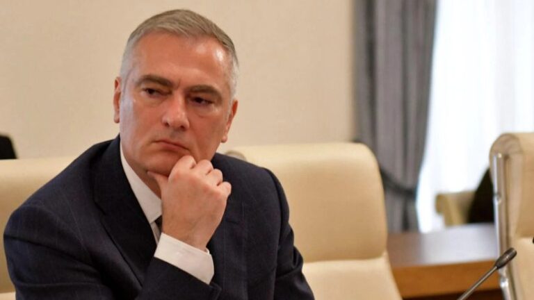 მინდა სამძიმარი გამოვხატო გარდაცვლილის ოჯახის მიმართ. რადიკალური ძალები ცდილობენ დღის წესრიგი შექმნან, თითქოს ციხეებში ადგილი აქვს ძალადობას. საზოგადოება ხედავს, რომ არანაირ სისტემურ ძალადობას ადგილი არ აქვს – პაატა სალია