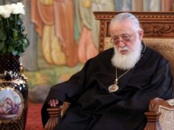 patriarqi-ilia-meore-savardzelshi-tetr-var