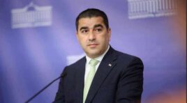“ელჩებმა თავიანთი დიპლომატიური მანტიები მოიხსნეს, ჩამოკიდეს და პირდაპირ ჩაერთნენ არჩევნებში “ქართული ოცნების” წინააღმდეგ” – შალვა პაპუაშვილი