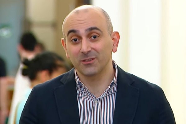 ჩემთვის სულ ერთია მიიღებენ თუ არა მონაწილეობას თვითმმართველობის არჩევნებში, გამიხარდება თუ არ მიიღებენ, რადგან უფრო მეტ ადამიანს გავიყვან საკრებულოში -ალექსანდრე რაქვიაშვილი
