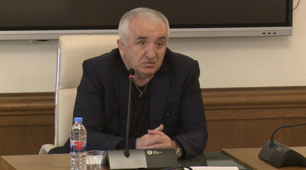 2013 წელს ლიეტუვის სეიმში გიორგი ვაშაძემ მითხრა, აბა, რა გეგონა, შეურაცხყოფა რომ მიაყენე პრეზიდენტსო, ესე იგი, მათთვის ნორმაა ადამიანების წიხლებით ცემა -ვალერი გელაშვილი
