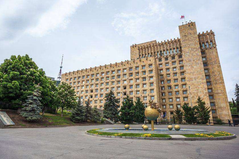 მთავრობა პარლამენტს ეროვნული უსაფრთხოების საბჭოს ლიკვიდაციის შესახებ საკანონმდებლო წინადადებით მიმართავს, საბჭოს უფლებამოსილებას საქართველოს მთავრობა განახორციელებს