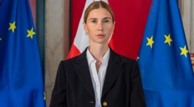 თინა