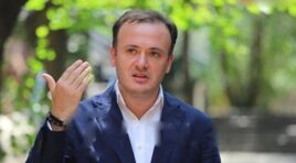სალო, რა შეიცვალა? იგივეა ცესკო, მმართველი პარტიაც ჩვენ ვართ, ირაკლი კობახიძეა პრემიერ-მინისტრი – რატომ იღებ მონაწილეობას ადგილობრივ არჩევნებში? – ირაკლი ზარქუა სალომე სამადაშვილს