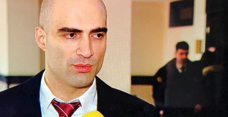 „საქმე თეთრი ძაფით არის ნაკერი“ – ჯუანშერ ბურჭულაძის ცოლის ძმის ადვოკატი, მისი დაცვის ქვეშ მყოფის მიმართ 100 000-ლარიანი გირაოს გამოყენებას ითხოვს