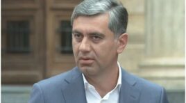 სასამართლომ ირაკლი ოქრუაშვილს რვა თვით პატიმრობა შეუფარდა და ორი წლით თანამდებობის დაკავება აუკრძალა