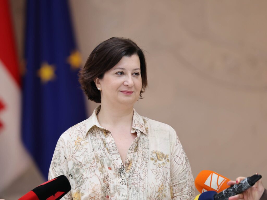 სახელმწიფო გრანტის მიღების მსურველთათვის საჯარო კონკურსი ცხადდება