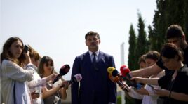 “ნაციონალური მოძრაობის” პოლიტიკის შედეგები უმძიმესი იყო, მათ შორის მოღალატეობრივი რეზოლუცია, რომელსაც ხელი მოაწერეს -კახა კალაძე