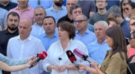 რვა ოპოზიციური პარტია მიმართავს დანარჩენ ოპოზიციურ პარტიებსა და ოპოზიციონერ პოლიტიკოსებს, უარი თქვან 4 ოქტომბრის არჩევნებში მონაწილეობაზე და დაუბრუნდნენ ერთობას