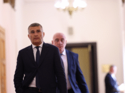 მამუკაა