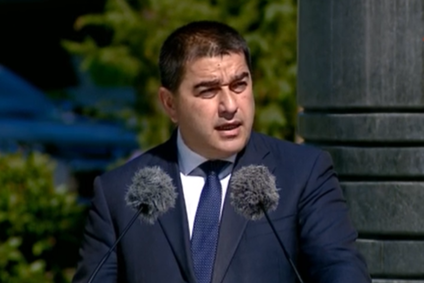 დღეს პატივს მივაგებთ ჩვენს სახელოვან მეფეს, რომლის საბრძოლო ნათლობა 14 წლის ასაკში, ქიზიყში, ნეიშინის ველზე შედგა – შალვა პაპუაშვილი