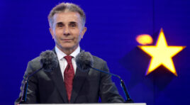 4 ოქტომბერს გვაქვს შანსი, ყველას დავანახოთ, რომ ჩვენი ბრძოლა დღეს საარჩევნო უბნებზე მისვლაზე, თავისუფალი არჩევანის გაკეთებაზე, მშვიდობასა და სტაბილურობაზე გადის -ბიძინა ივანიშვილი
