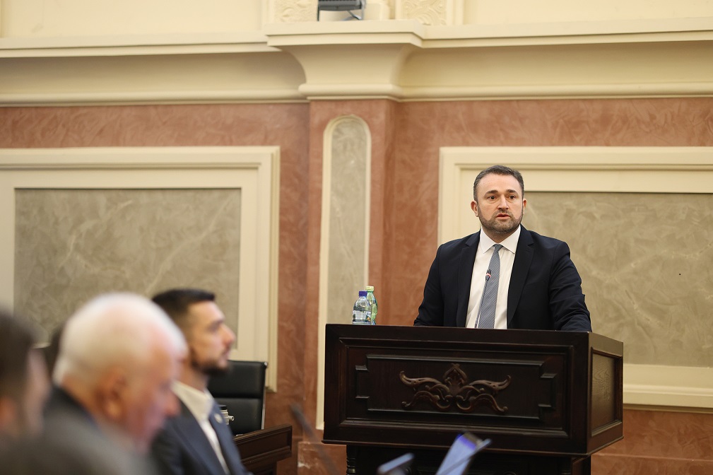 ცესკოს თავმჯდომარემ თბილისის საკრებულოს პირველი სხდომა გახსნა