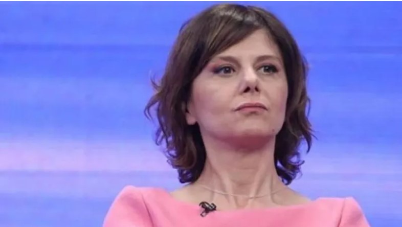 არ არსებობს დამხობა, სრული აფერა იყო, დროშაში გაბუდნული იდიოტები დადიოდნენ და ხალხს აბოლებდნენ, რასაკვირველია, დავაკავებდი, ოღონდ სხვა მუხლით -თამარ ჩერგოლეიშვილი