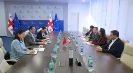 მარიამ ქვრივიშვილი ჩინეთის ელჩს  ჭოუ ციენს შეხვდა