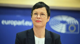 ევროკავშირმა ისწავლა შეცდომებიდან, რომლებიც დაუშვა ბრიტანეთსა და საქართველოსთან, საქართველოს შემთხვევაში ვიცოდით, რომ რუსეთის ჩარევა დიდია, მაგრამ დახმარება არ გაგვიწევია-მარტა კოსი